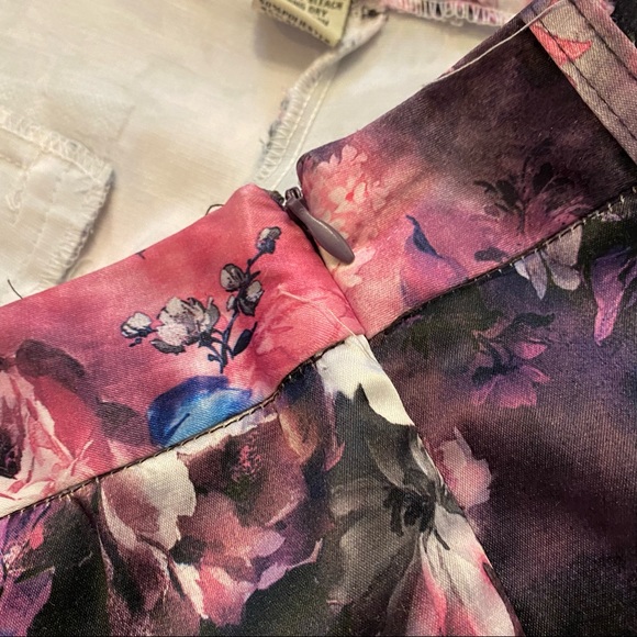 Floral satiny pants - Picture 4 of 6